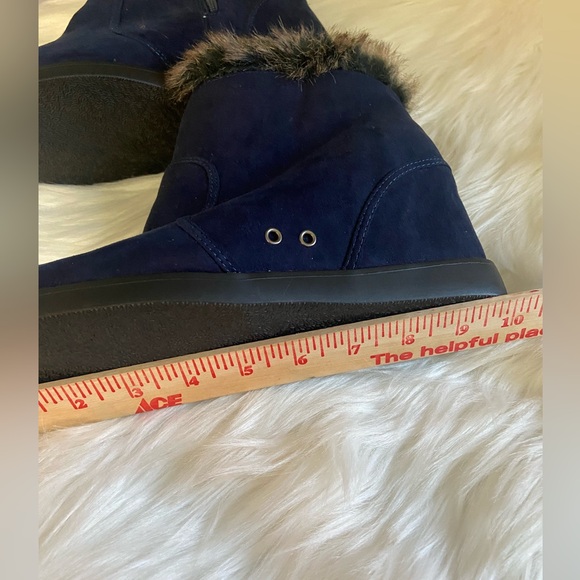 Just Fab Sz 10 Navy Blue Suede with Fur Top Trim & Fleece Lining Women’s Boots - Picture 4 of 7